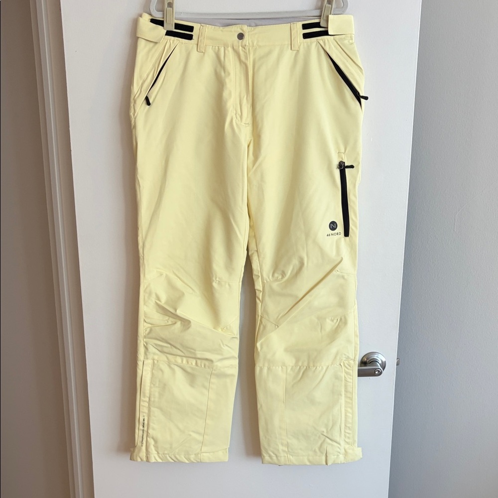 46 Nord Women's Light Yellow Snow Pants